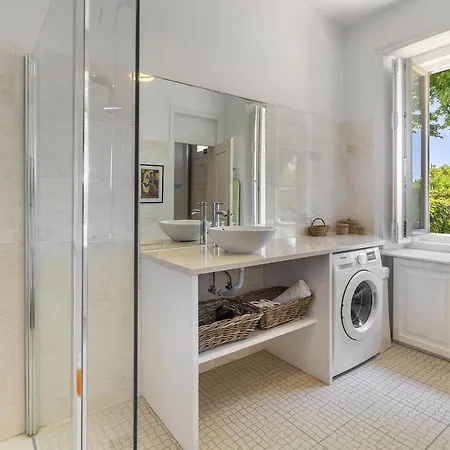 Ferienhaus Whome Amazing House In Carcavelos Historical Center W/ Private Patio & Bbq *