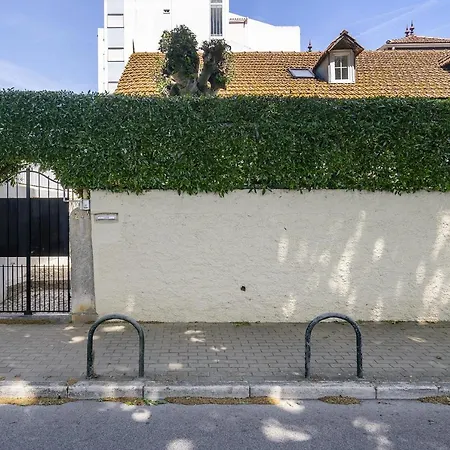 Whome Amazing House In Carcavelos Historical Center W/ Private Patio & Bbq Ferienhaus