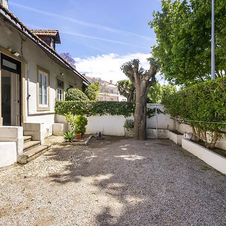 Whome Amazing House In Carcavelos Historical Center W/ Private Patio & Bbq *